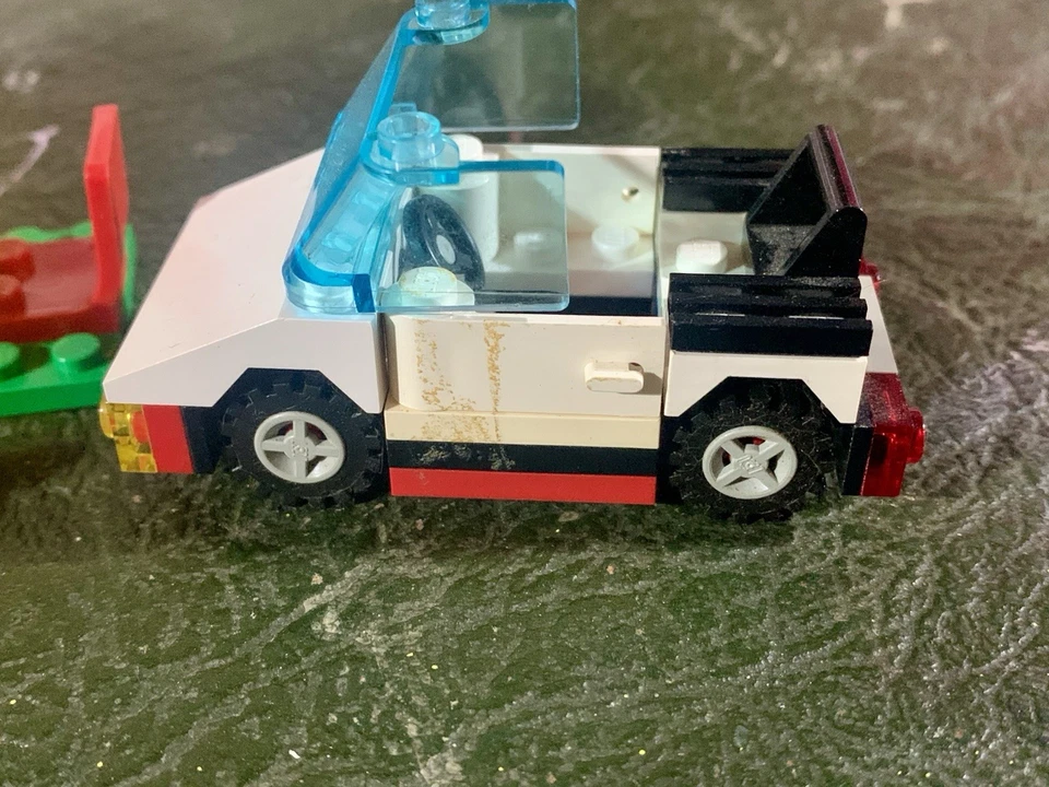 LEGO 3438 McDonalds Restaurant- 100% Complete Set w/ Instructions -No Box - Image 3 of 4