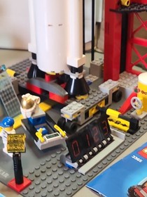 Lego City 3368 Space Center & 3365 Moon Buggy