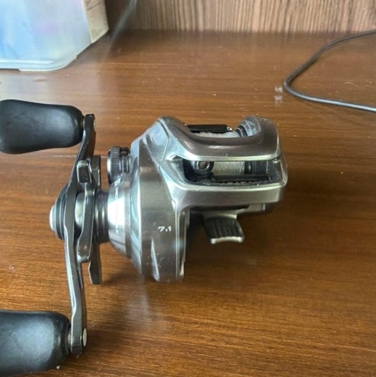 SHIMANO 18 Bantam MGL HG Right Handed Bait Casting Reel From JAPAN