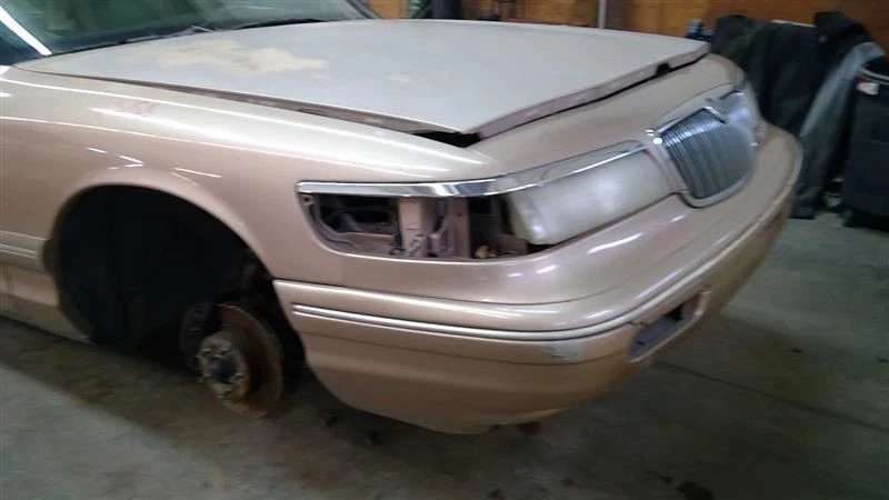 Purificador de aire 4,6 L compatible con 96-99 Crown Victoria 1247473 Foto 3 de 4