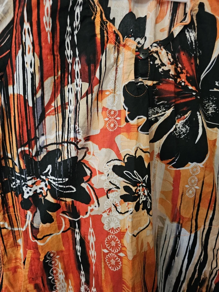 Koi Brand  Black, Orange And Peach Print Scrub Top  - sz S - Image 2 of 4