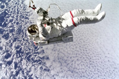 STS-64 Mark Lee Extravehicular Activity Spacewalk Space Shuttle 8X12 PHOTOGRAPH