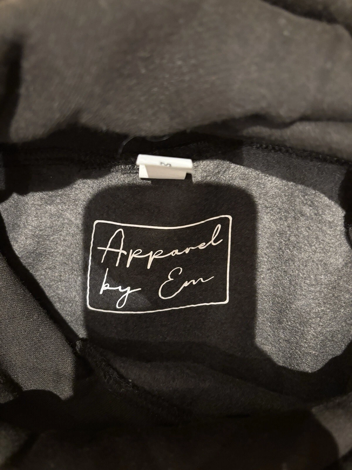 VETEMENTS Felpa donna collo incrociato nera con logo cuore rosa nuova taglia media