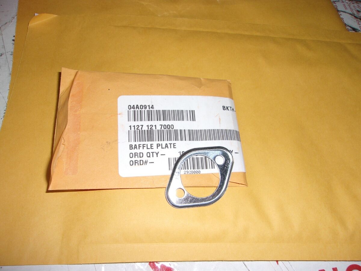 Stihl OEM MS290 Carburetor Baffle 290 310 390 MS390 MS310 Stihl OEM MS290 Carburetor Baffle 290 310 390 MS390 MS310