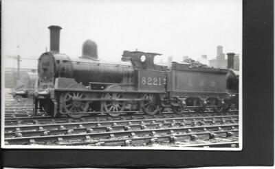 LMS / L&NWR - 2F CLASS 0-6-0  NO. 8221 - VINTAGE IMAGE - # REF L31