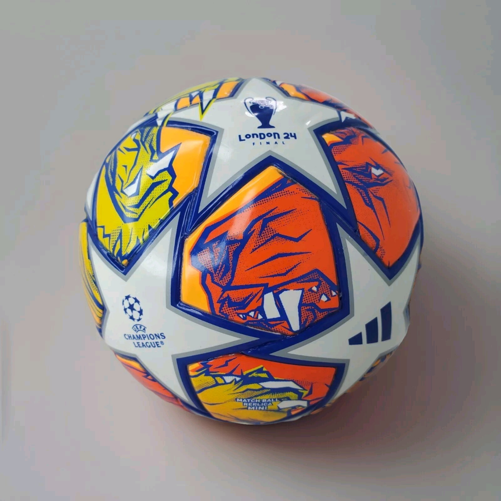 A+ RÉPLICA Adidas Champions League UEFA Londres 2024 Pro Match Ball Talla 5