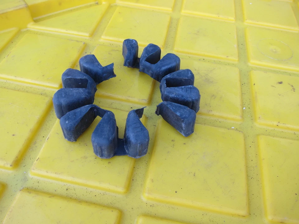 Kawasaki KL 250 1981 OEM amortiguadores de buje trasero amortiguadores Foto 4 de 4