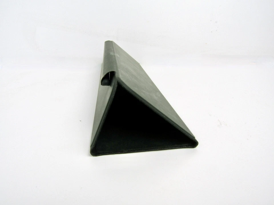 Apple Smart Folio Cover for 10.5" iPad Pro (Green) with Wireless Keyboard - USED - Image 4 of 4