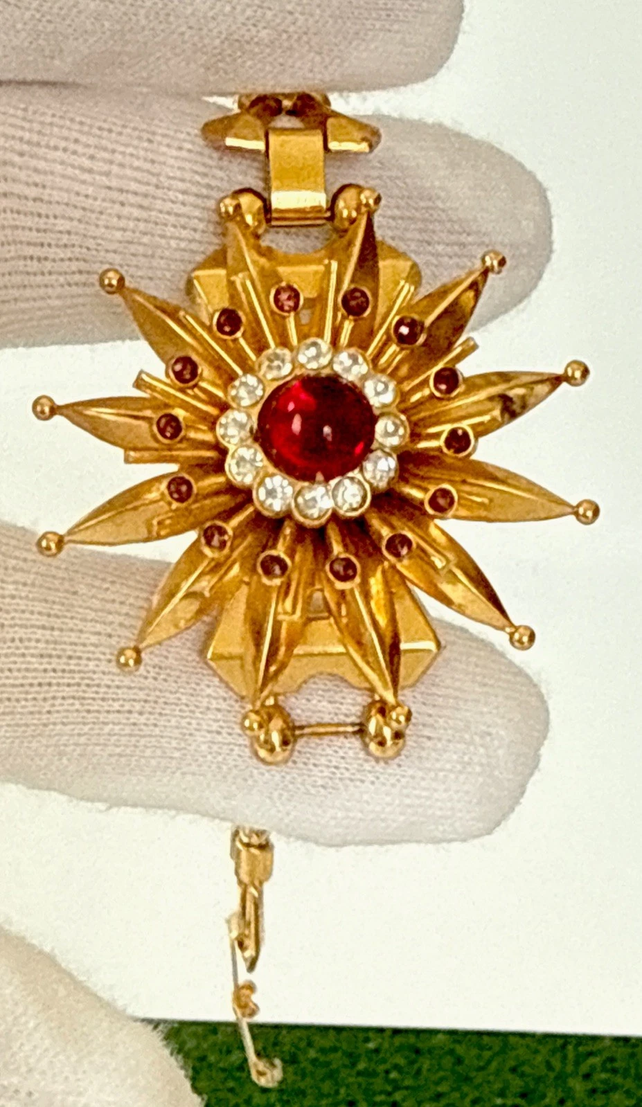 Vtg.1946 Coro Atomic Starburst Gold Tone Bracelet Adorned With Rhinestones 7”