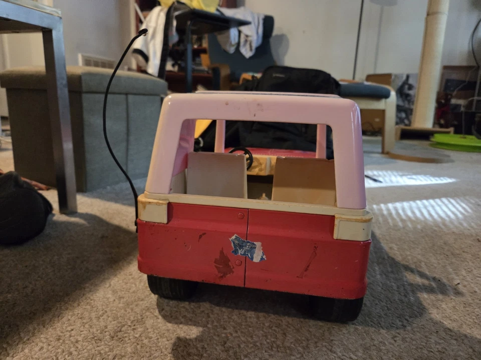 1970s Vintage Hot Pink Daisies Tonka Jeep Bronco Barbie-Style Metal, Made in USA - Image 4 of 4