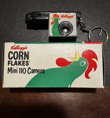 Rare Vintage 1990 Kellogg's Corn Flakes Mini 110 Camera Key Chain cereal NOS