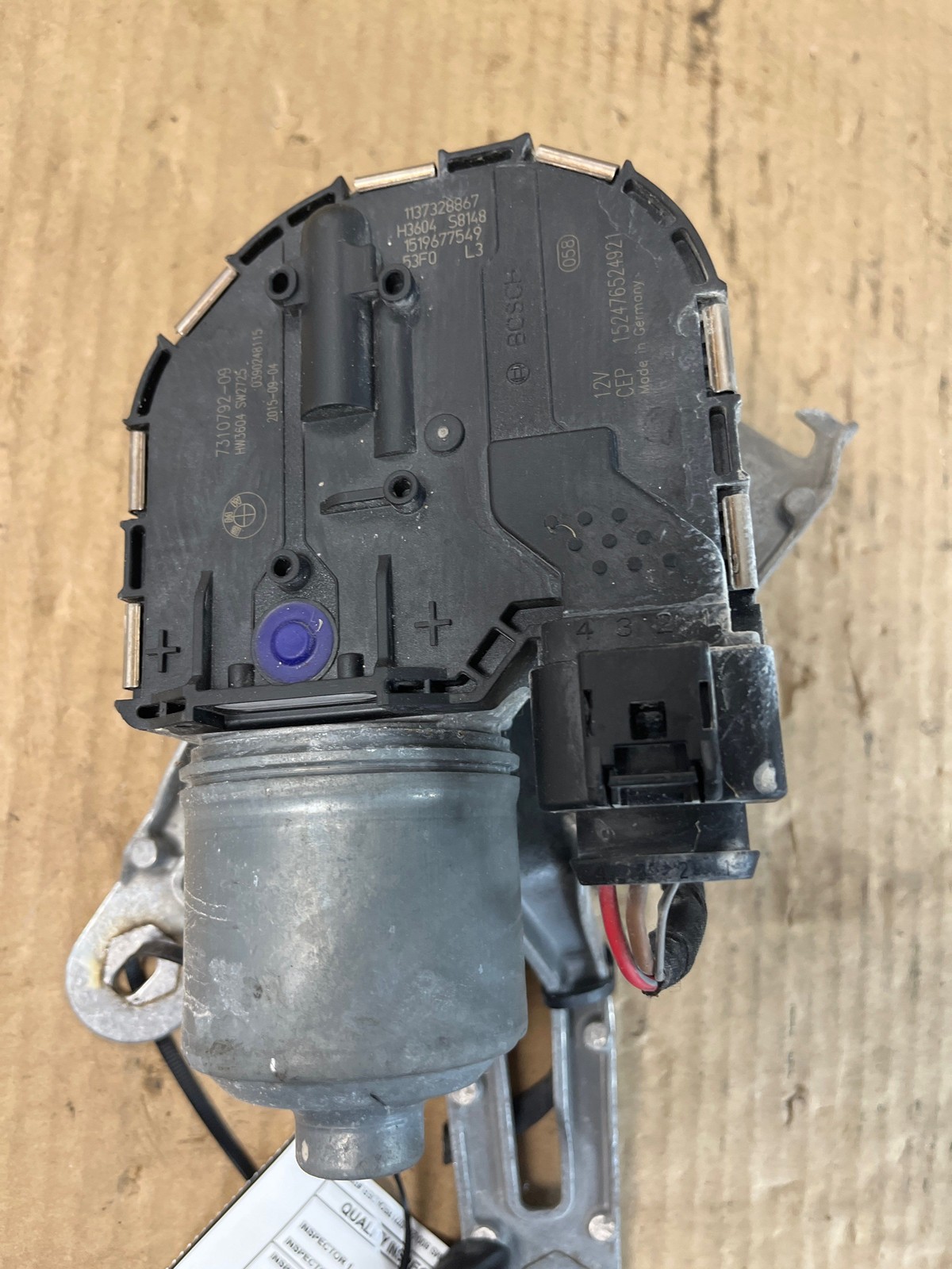 2014-2020 BMW I8 OEM FRONT RIGHT WINDSHIELD WIPER MOTOR ACTUATOR 7310792