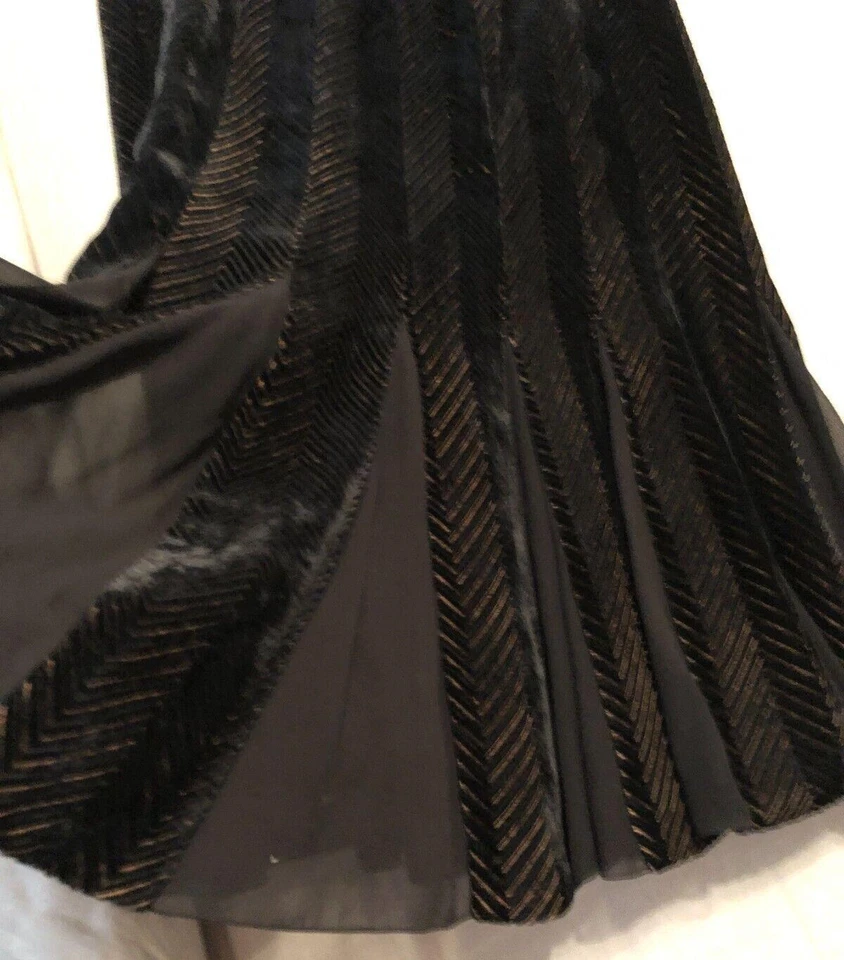 Falda Negra Mujer Colección Carmen Marc Valvo Pequeña S Bergdorf Goodman Foto 3 de 4