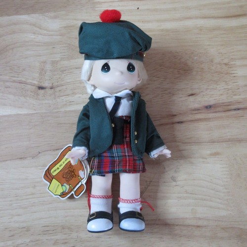 Precious Moments - Children of the World 9" Doll - Malcolm Scotland - Picture 3 of 7