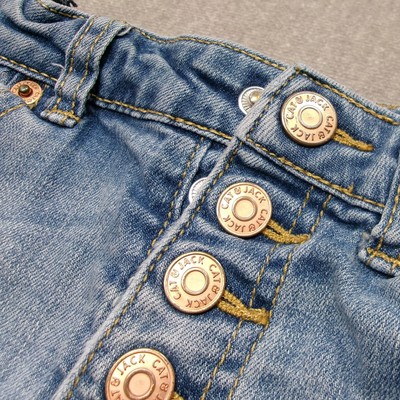 Vila Petite - Pantaloni Dad Fit A Vita Alta Con Risvolti Sul Fondo Blu A Righe