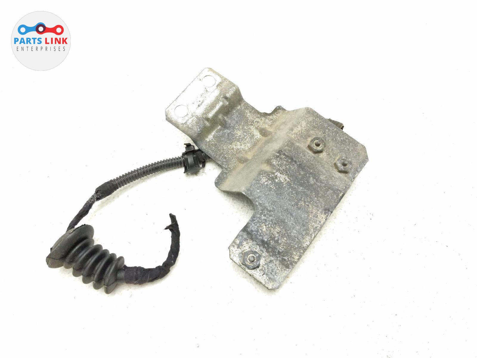 2007-10 MASERATI GRANTURISMO REAR TPMS TIRE PRESSURE ANTENNA CONTROL MODULE M145
