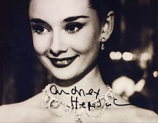 Audrey Hepburn Hand Signed Photo Autograph Certificate Movie Actress