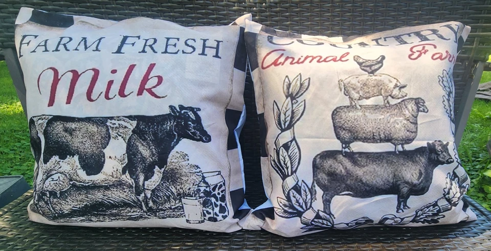 New 2 17" Farmhouse Animals Pillow Covers With Inserts. Zip Closure So Can Remov - Image 2 of 4