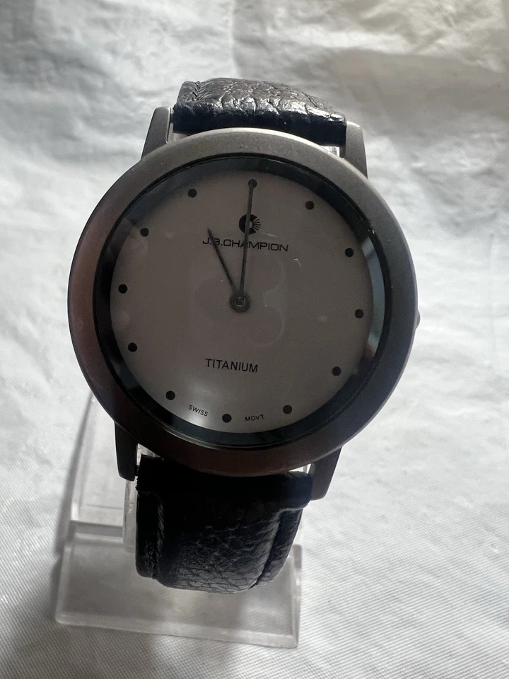 Reloj unisex JB Champion New York titanio, suizo, 35 mm, con resistencia, 24262 Foto 2 de 4