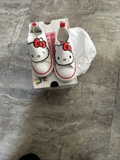 Hello Kitty Size 7 Infant