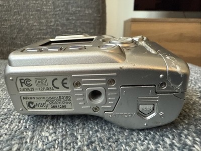 Nikon Coolpix E3100 3x Zoom 3.2 Megapixels With Card For Parts Or