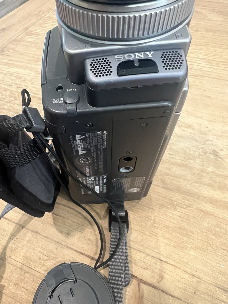 SONY HANDYCAM DCR-TRV950 MINI DV CAMCORDER W/NIGHTSHOT AC+BATT