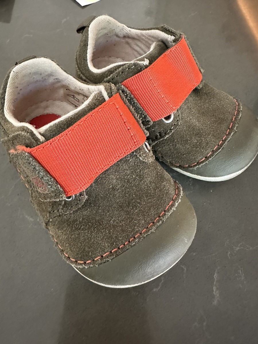 Stride Rite soft motion Stage First Walker Size SuedeShoes, green and  orange