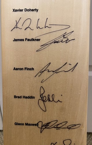 Authentic Cricket Australia Kookaburra Bat Signed by 2015 ODI team - Picture 7 of 12