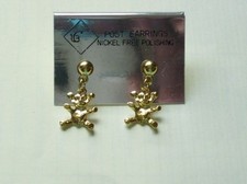 Süße Ohrhänger für junge Damen. Goldfarbig mit kleinem Teddy. Nickelfrei.