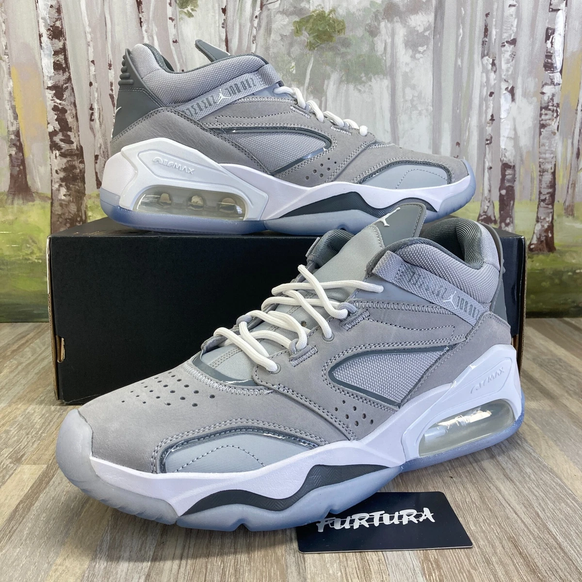 Mens grey hotsell nike tennis shoes