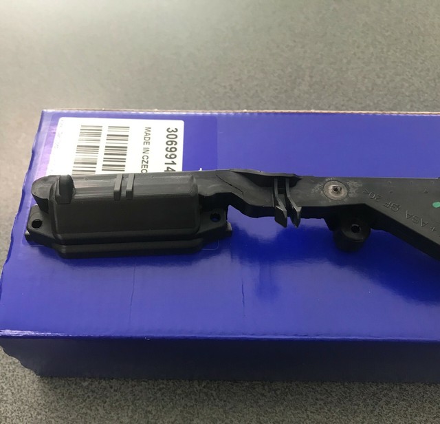 Volvo S40, V50 Genuine 30753757 boot Tailgate handle micro Switch 30699141 eBay