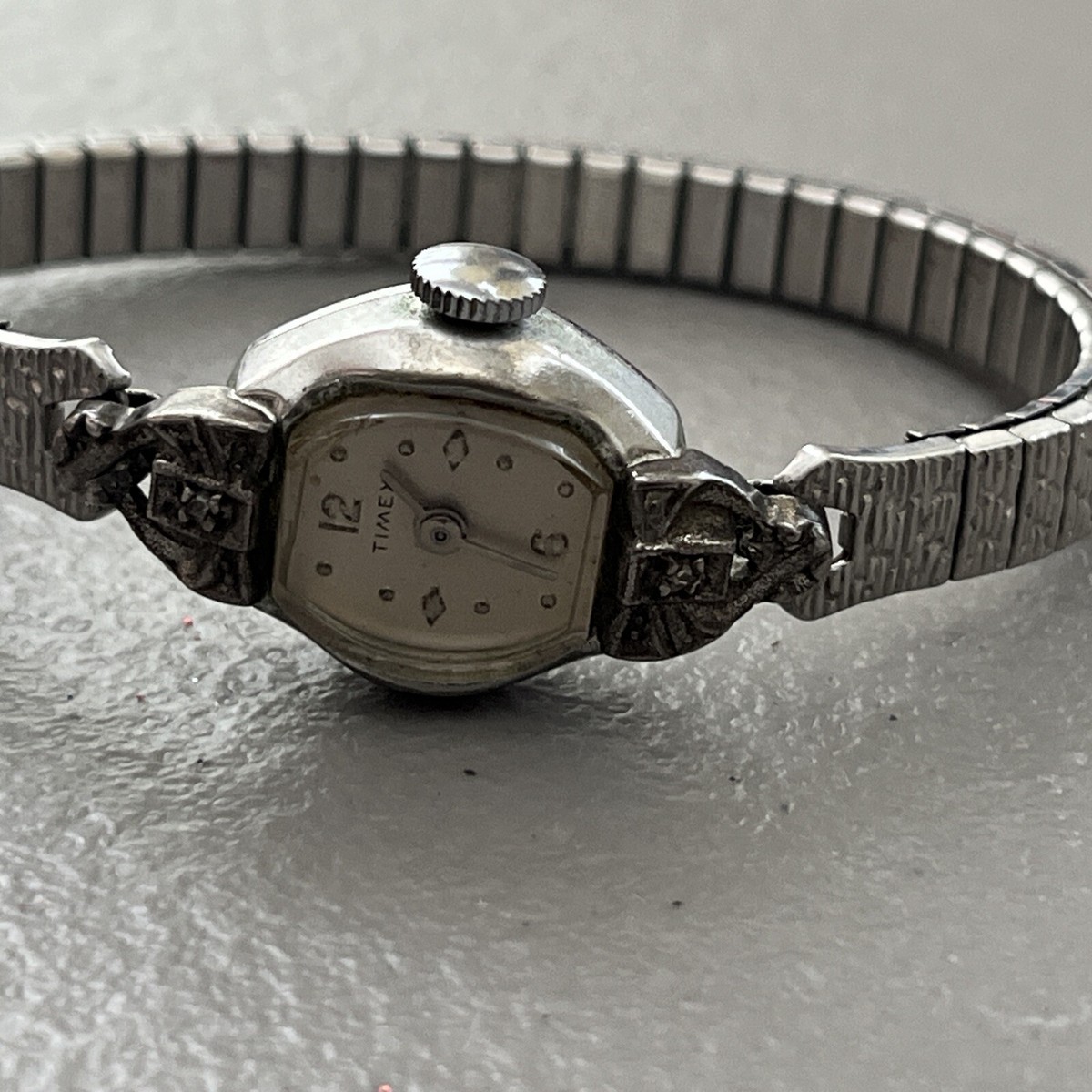 Hold.  Vintage 60\'s mod metal watch Mechanical Watch 60s - Etsy main image 2