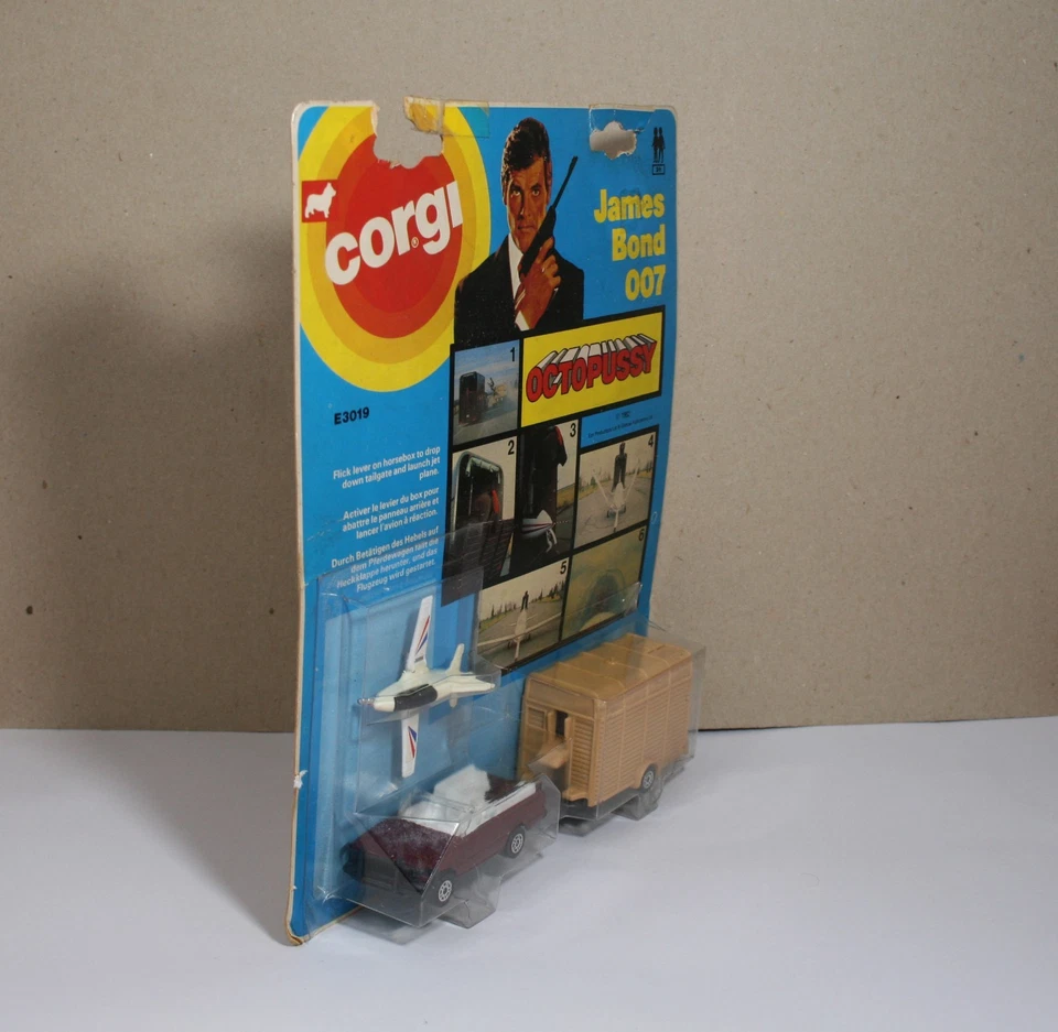 James Bond 007 Octopussy Set 1982 Carded - Vintage Corgi E3019 Roger Moore - Image 3 of 4