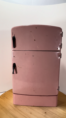 1950s Pink Wolverine Refrigerator # 185 Metal Litho Toy Appliance