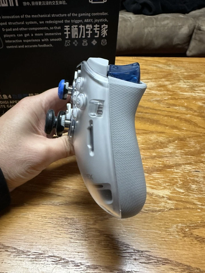 Controlador inalámbrico para juegos Flydigi Apex 4 Elite - blanco Foto 4 de 4