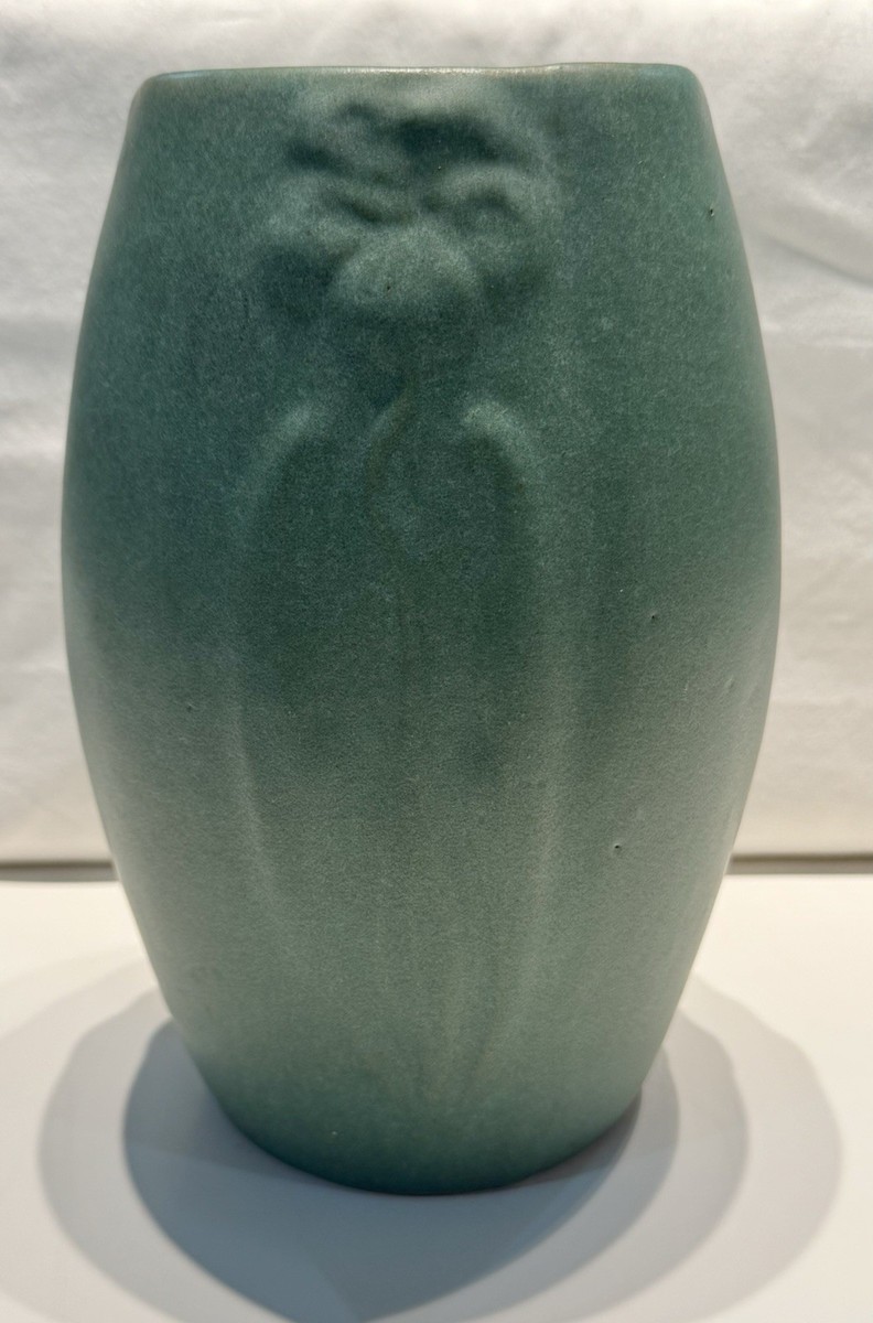Antique Zanesville Arts & Crafts 9” Matte Green Pottery Vase Teco