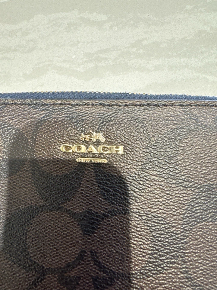 Coach Signature PVC Zip Wristlet Wallet Brown/black - Image 2 of 4