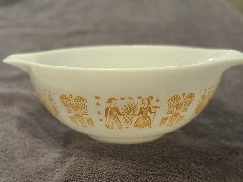 Rare Pyrex Orange Pumpkin Amish Butterprint Mixing Bowl #444