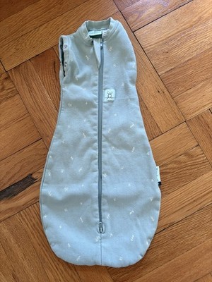 ergoPouch Cocoon Swaddle Bag 1.0 TOG Newborn 0000 Sleep Sack in Green