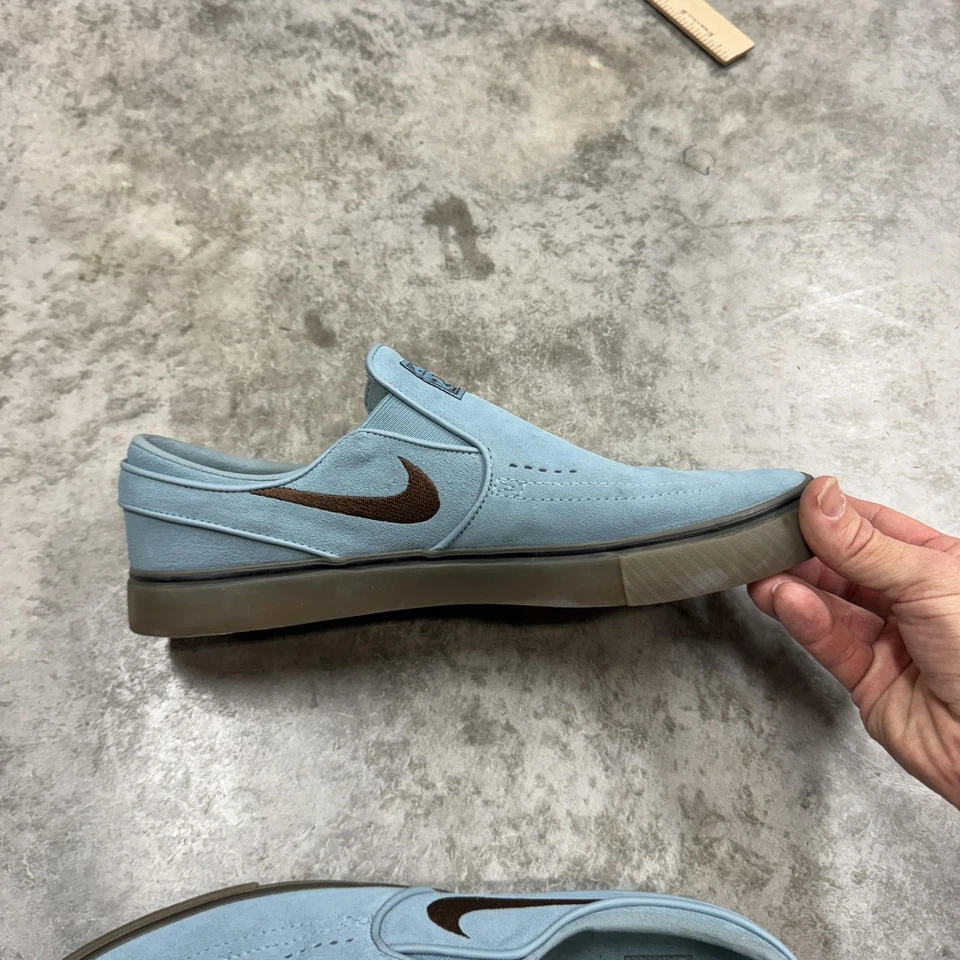 Nike SB Janoski Slip-On Shoes Mens Size 10 Light Blue Brown Gum Sole Suede Skate - Image 2 of 4