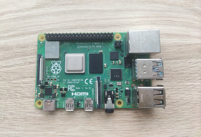 Raspberry Pi 4 8 GB   Defekt/Für Ersatzteile   Kein 3,3-V-Anschluss