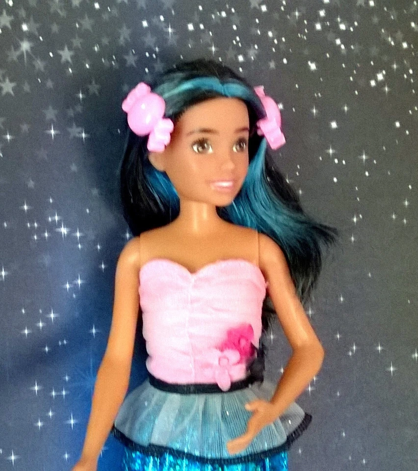 🎨Mattel Barbie Skipper Teen Doll 保姆蓝色条纹头发*修复*🎨 — 第 2/4 张图片