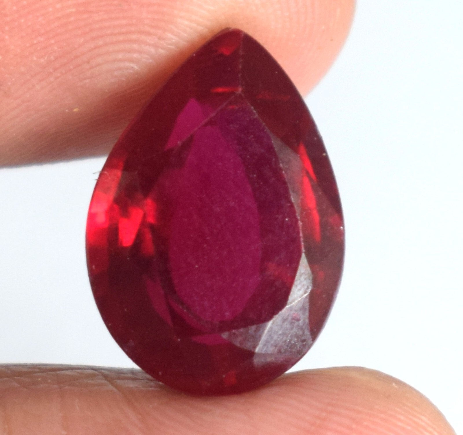 RUBIS ROUGE POURPRE DE MYANMAR : 3,39 CARATS ★★ p461.129T