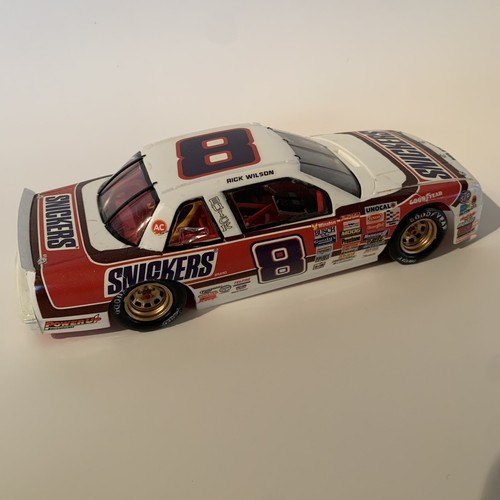 Vintage 1991 Monogram NASCAR SNICKERS Buick Rick Wilson 1/24 Model Assembled - Picture 5 of 18
