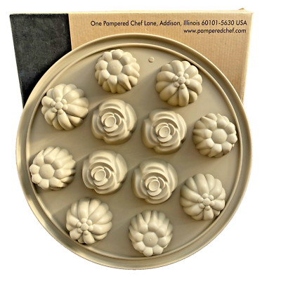 The Pampered Chef Silikon 13'' Runde Mini Muffin Kuchenform Formen Rosen Selten NEU