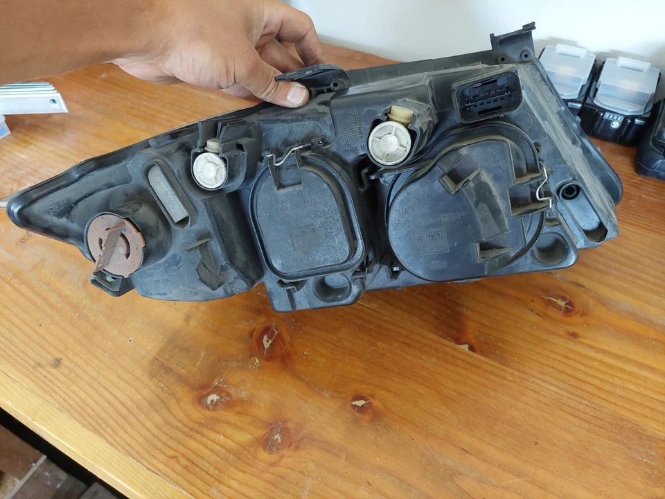 Conjunto de faros - Sedán Valeo 44809 Foto 3 de 4