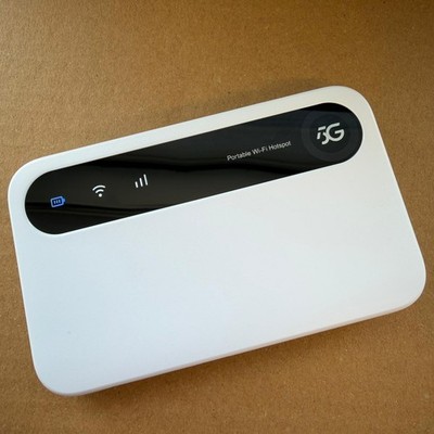 ZTE U50 5G Mobiler WiFi Hotspot - Breitband Router entsperrt - WiFi 6 - Weiß