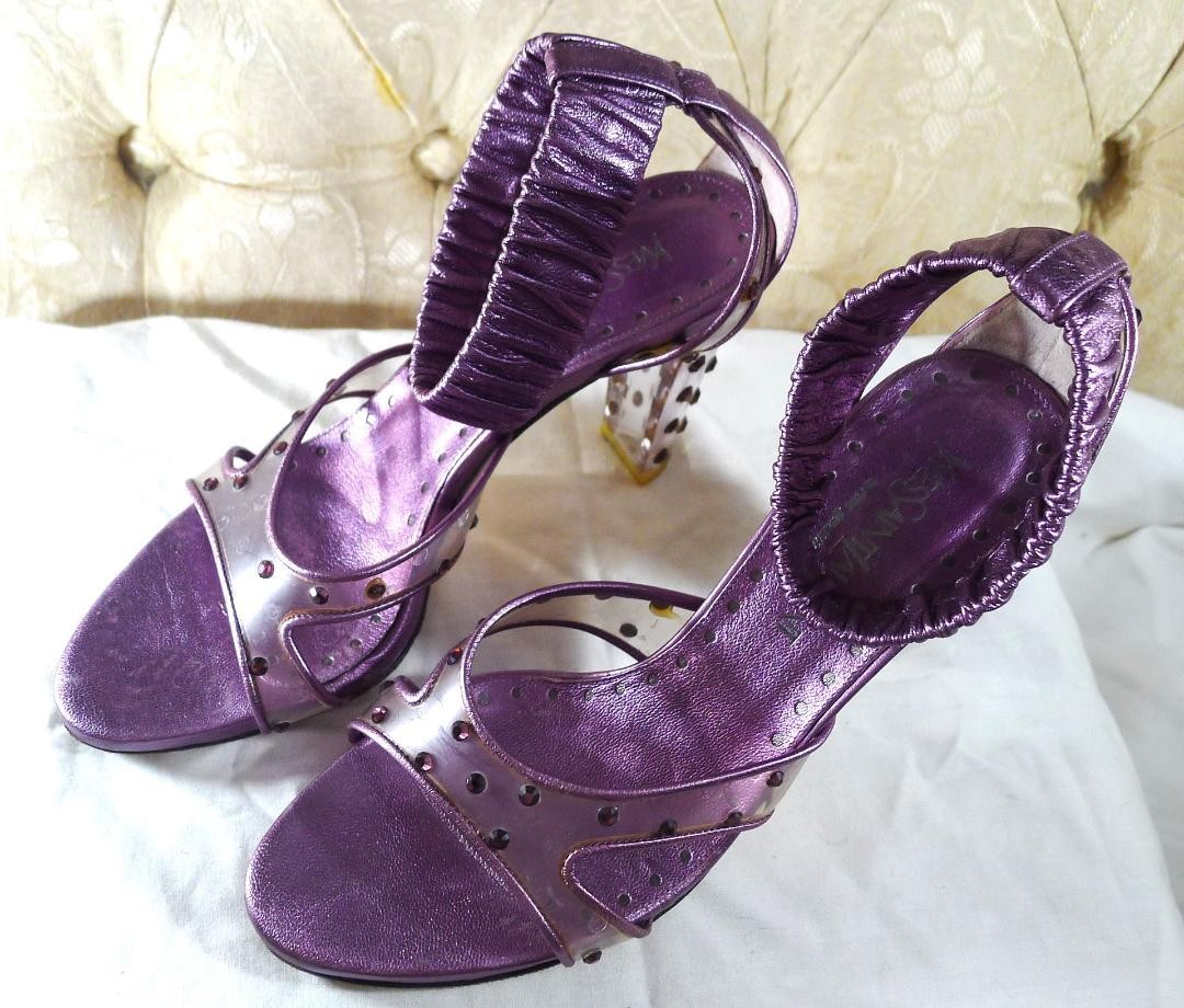Autentiche décolleté Yves Saint Laurent in pelle color lavanda taglia 35 5 da donna