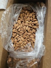 Fresh Almonds vacuum sealed 1 lb