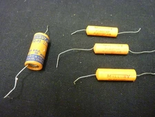 LOT OF 4 VINTAGE MALLORY ELECTRONIC CAPACITORS 3 PLASCAP 1 TC-31 FOR GUITAR AMPS